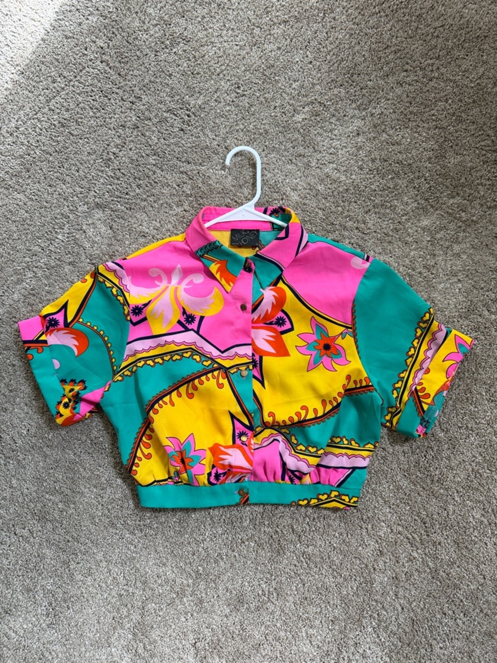 Milk & Honey Retro Cropped Blouse - Picture 2 of 9